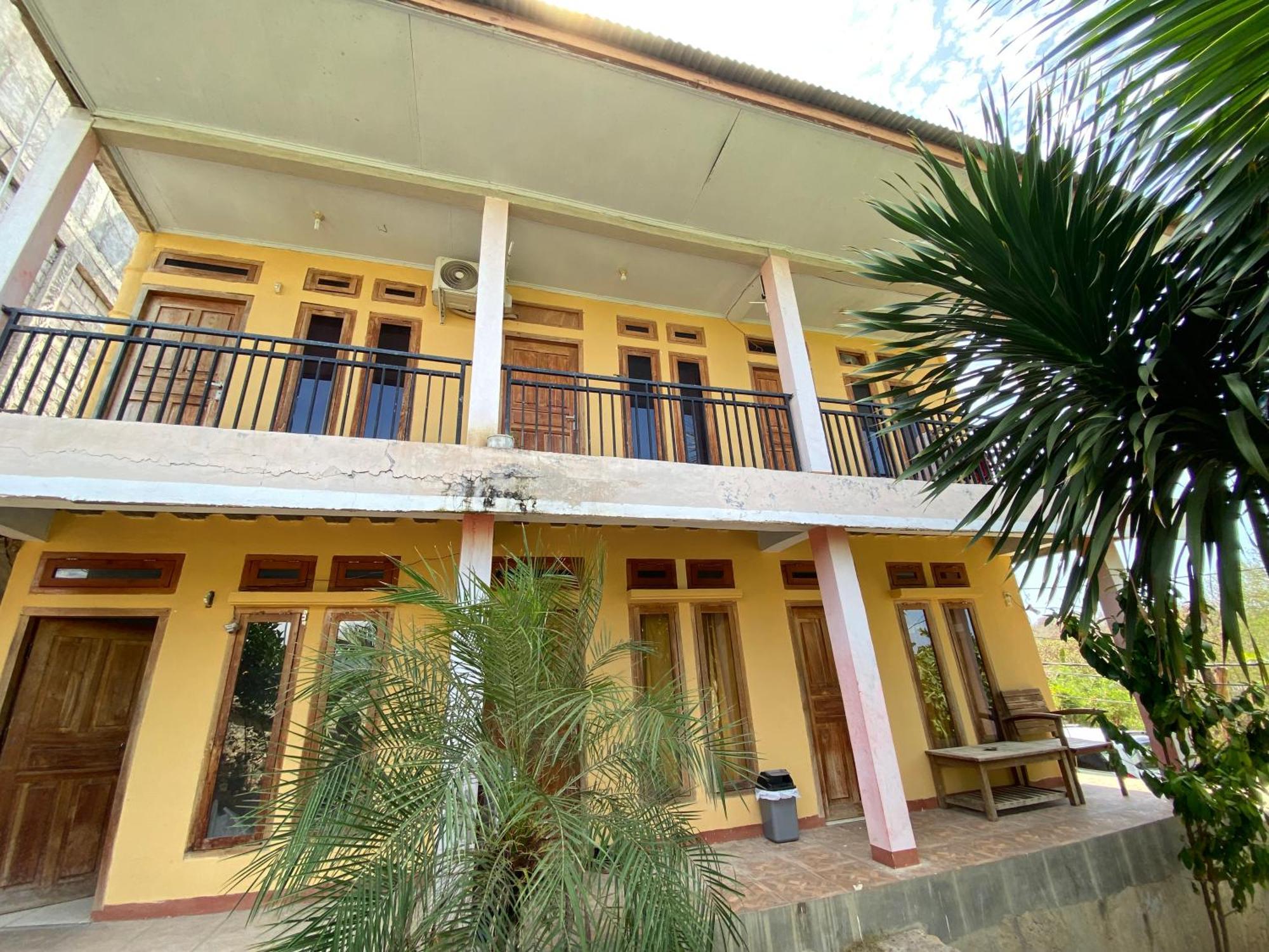 Pieter Homestay ラブハン・バジョ エクステリア 写真